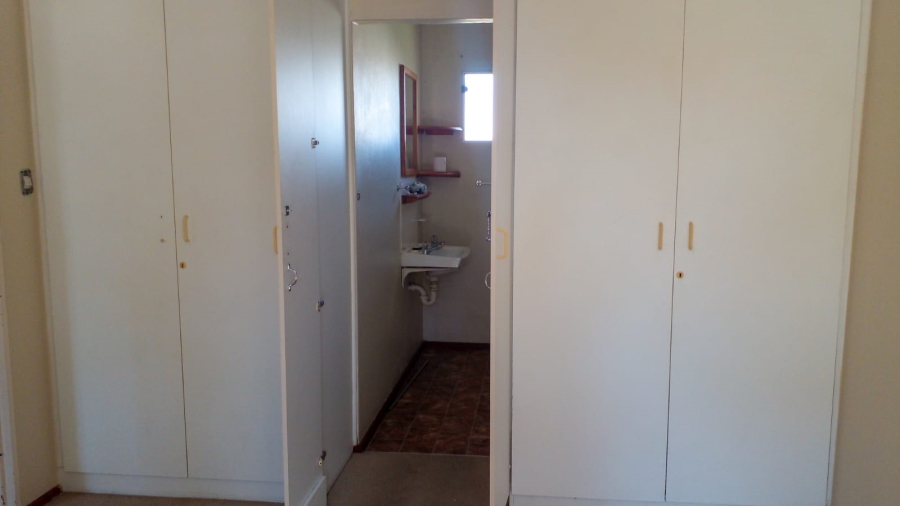 To Let 3 Bedroom Property for Rent in Pinelands Western Cape